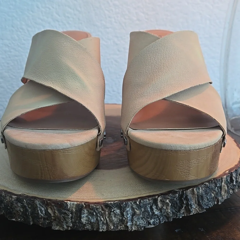 LUCKY BRAND Takara High Heel Woodgrain Platform Embellished Trim Sandal SZ 10 - Picture 4 of 13